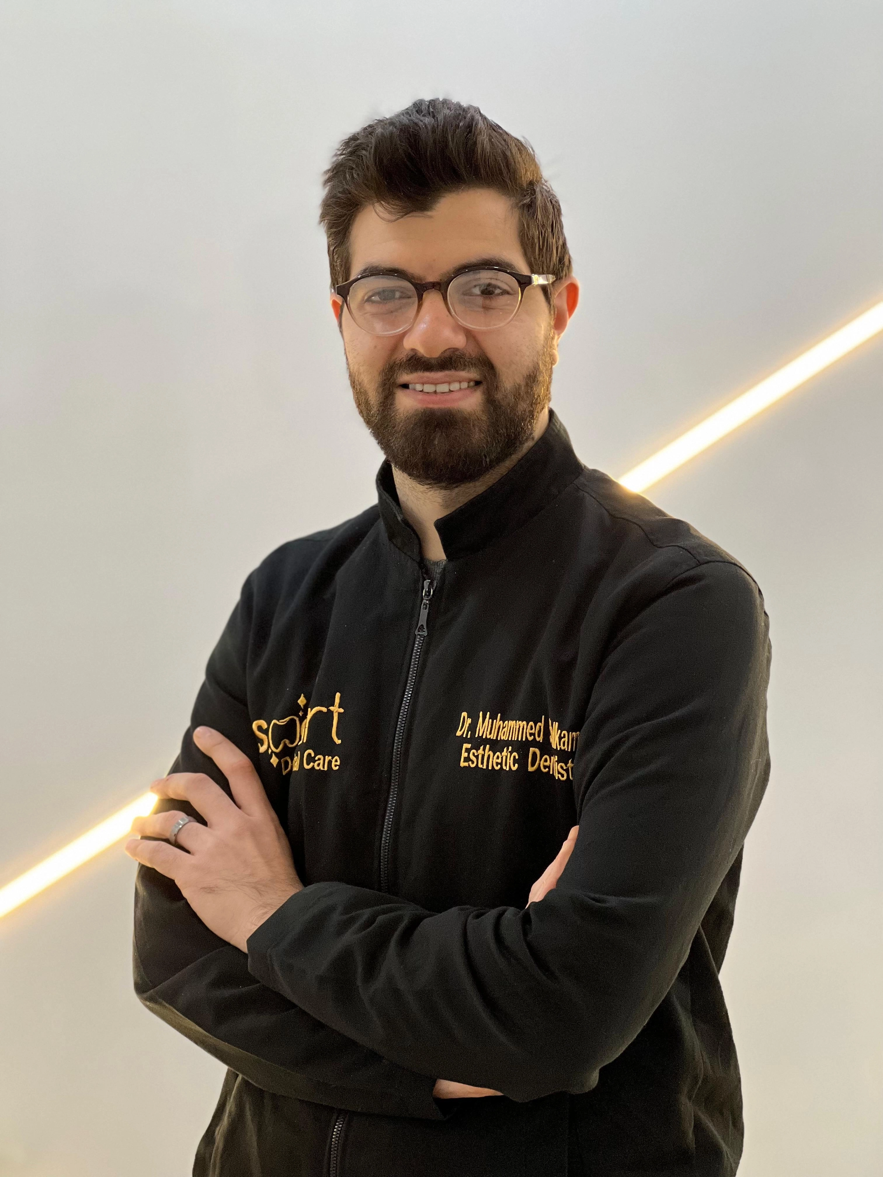 دكتور محمد هشام شلقامي اخصائي زراعة و تجميل الأسنان