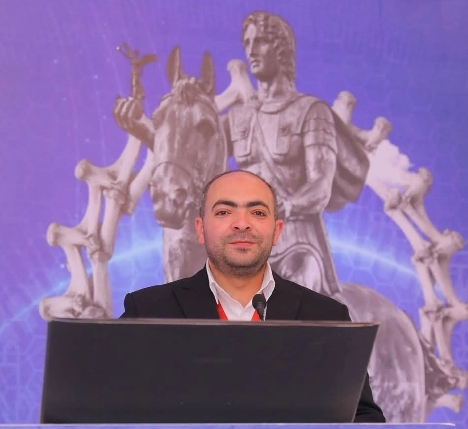 دكتور على بدوى مدرس جراحة العظام و الكسور