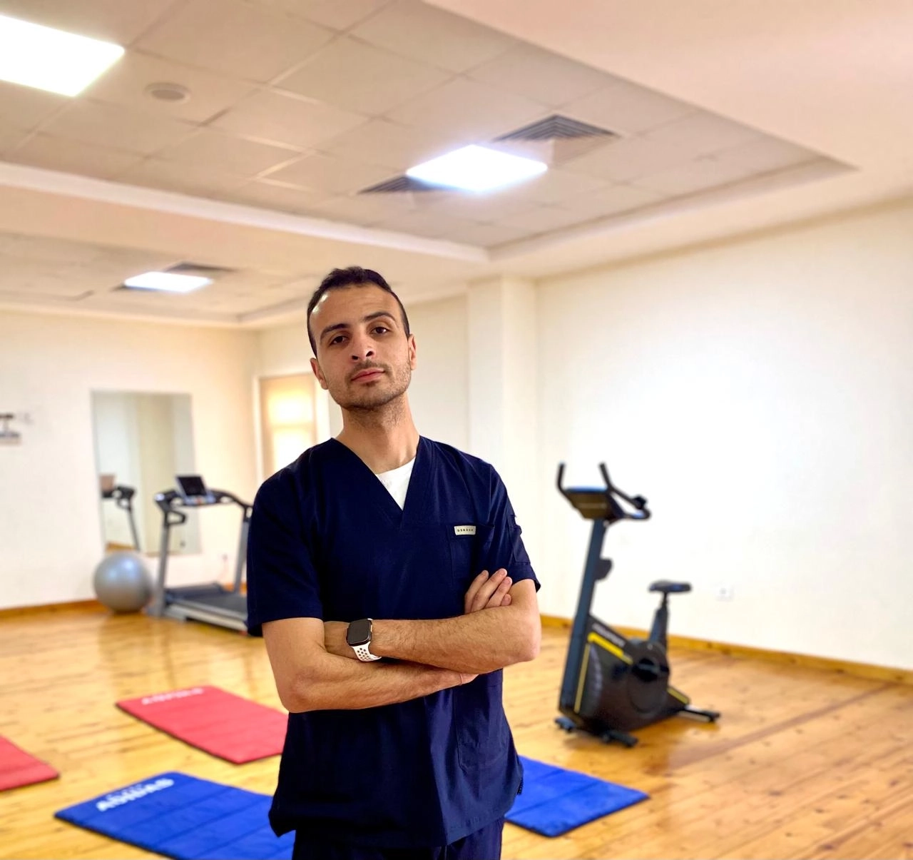 دكتور عمرو السيد أخصائي العلاج الطبيعي كونسلتو الطبي