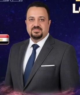 الأستاذ الدكتور أحمد عطي عبد الغني استشاري جراحة وتجميل وزراعة الأسنان
