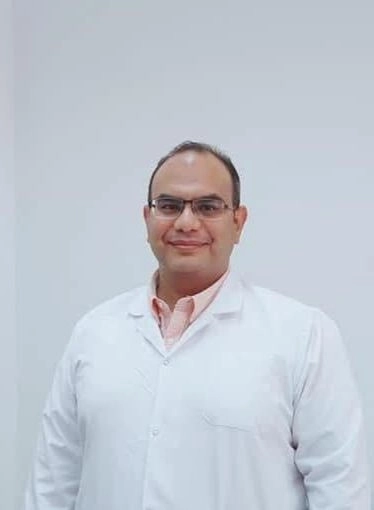 دكتور محمد خميس جمعة استشاري الصدر و الحساسية