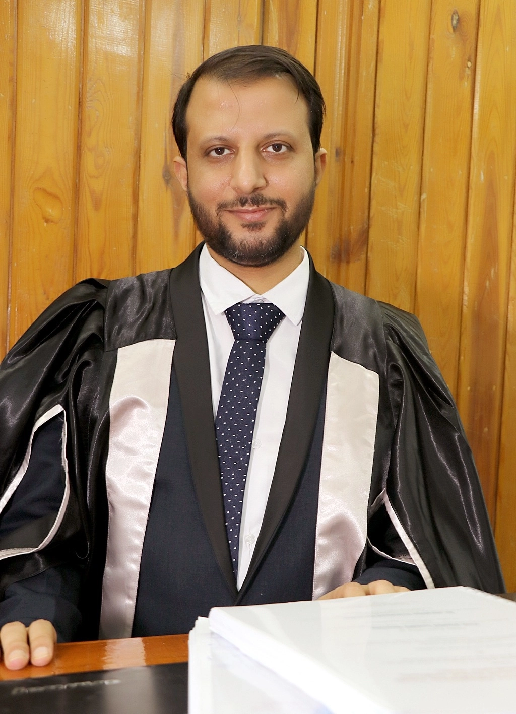 دكتور محمود على استشارى اسنان و جراحة فم و لثة