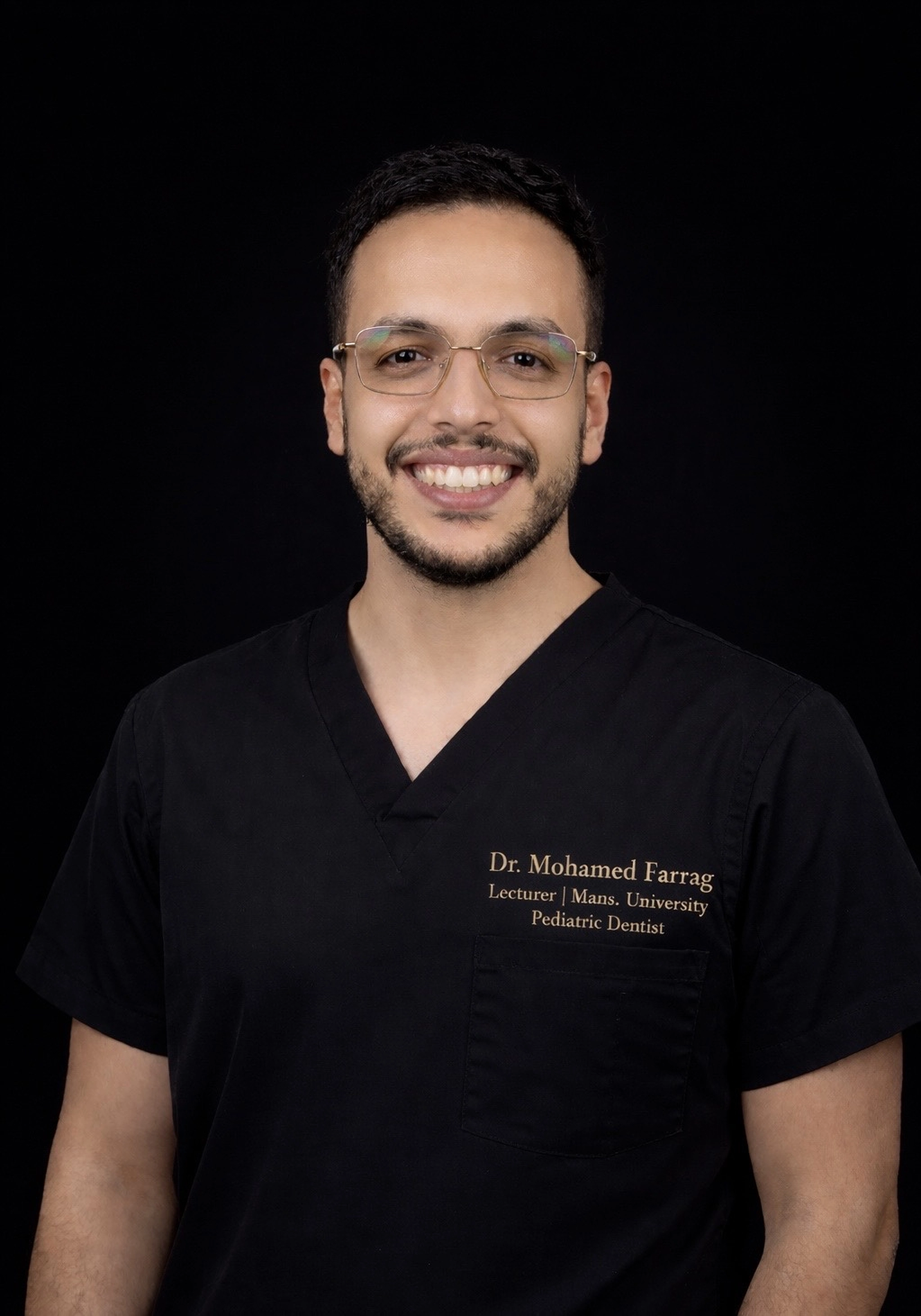 دكتور محمد فراج استشاري طب أسنان الأطفال والتقويم