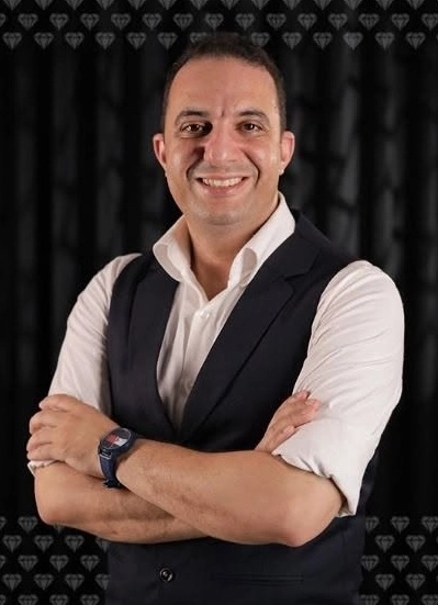 Dr Mahmoud El-Hendawy Professor of Plastic Surgery