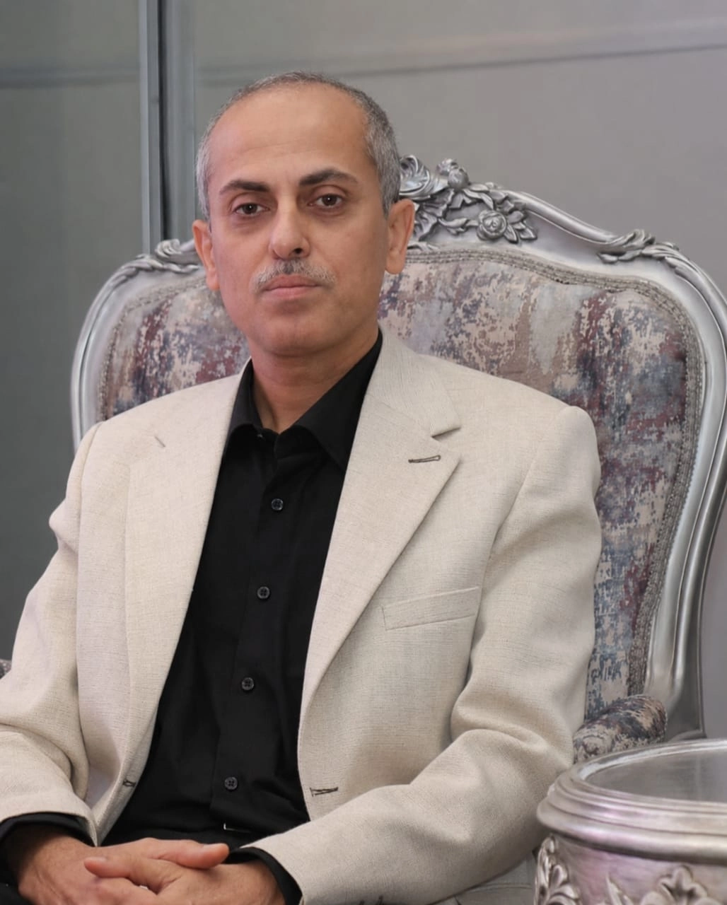 دكتور احمد محمد ابراهيم استشاري باطنة عامة و غدد صماء وسكر