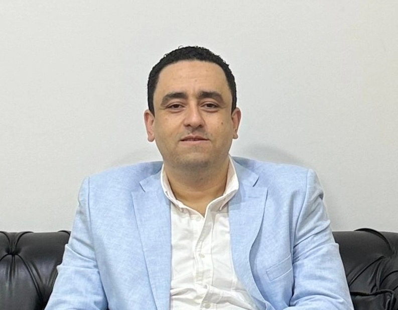 دكتور ايمن عبد الحميد أستاذ جراحة الأورام والمناظير