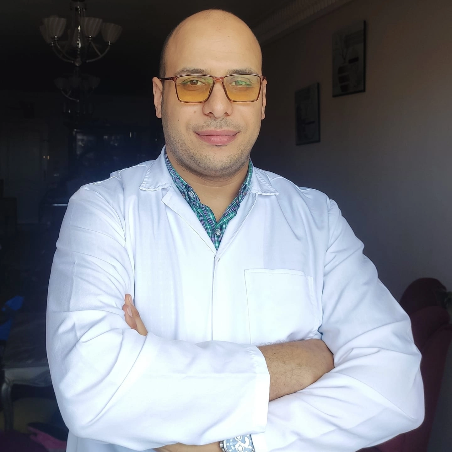 دكتور احمد حمدى عامر إستشارى جراحة مناظير وغدد