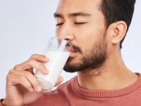 سبب رائحة الفم الكريهة عند شرب الحليب وطرق العلاج في 15 دقيقة 