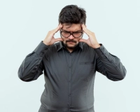 سبب ارتجاج المخ والمخاطر وطرق العلاج بسهولة