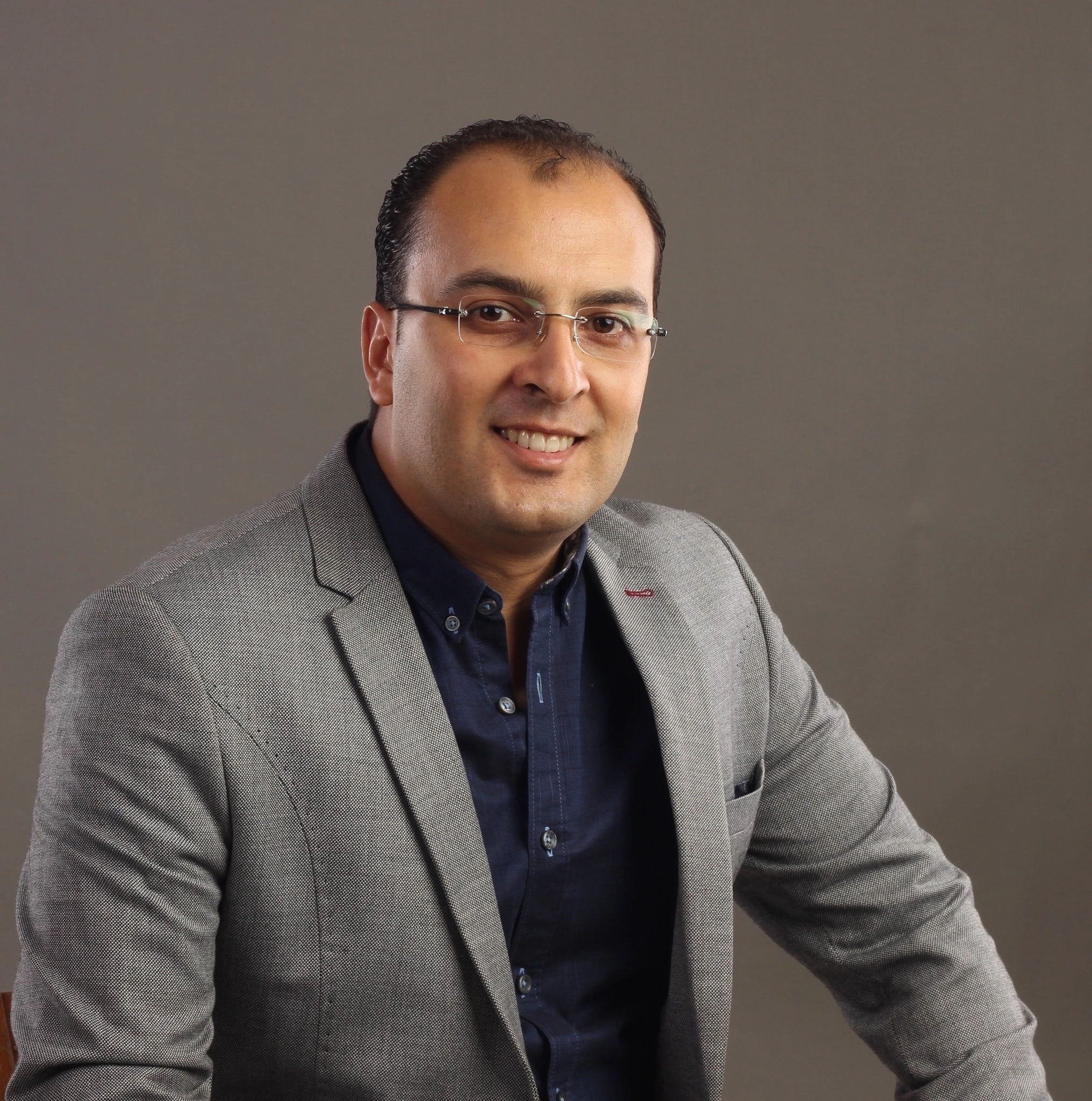 دكتور محمد السيد يوسف اخصائى تقويم الأسنان