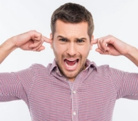 اعراض ثقب طبلة الأذن و افضل علاج