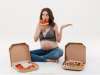 البيتزا  للحامل هل مضرة ام مفيدة ؟