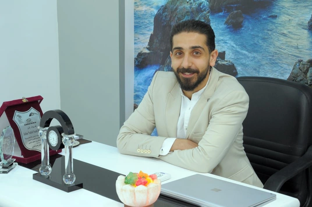دكتور جون نبيل  طبيب وجراح الفم والاسنان