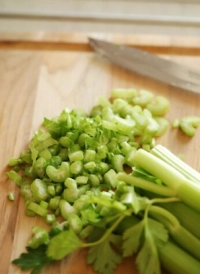 The benefits of celery and its effect on the emotions and health of pregnant women and fetuses
