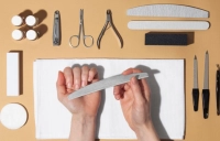 The harms of removing dead skin around the nails