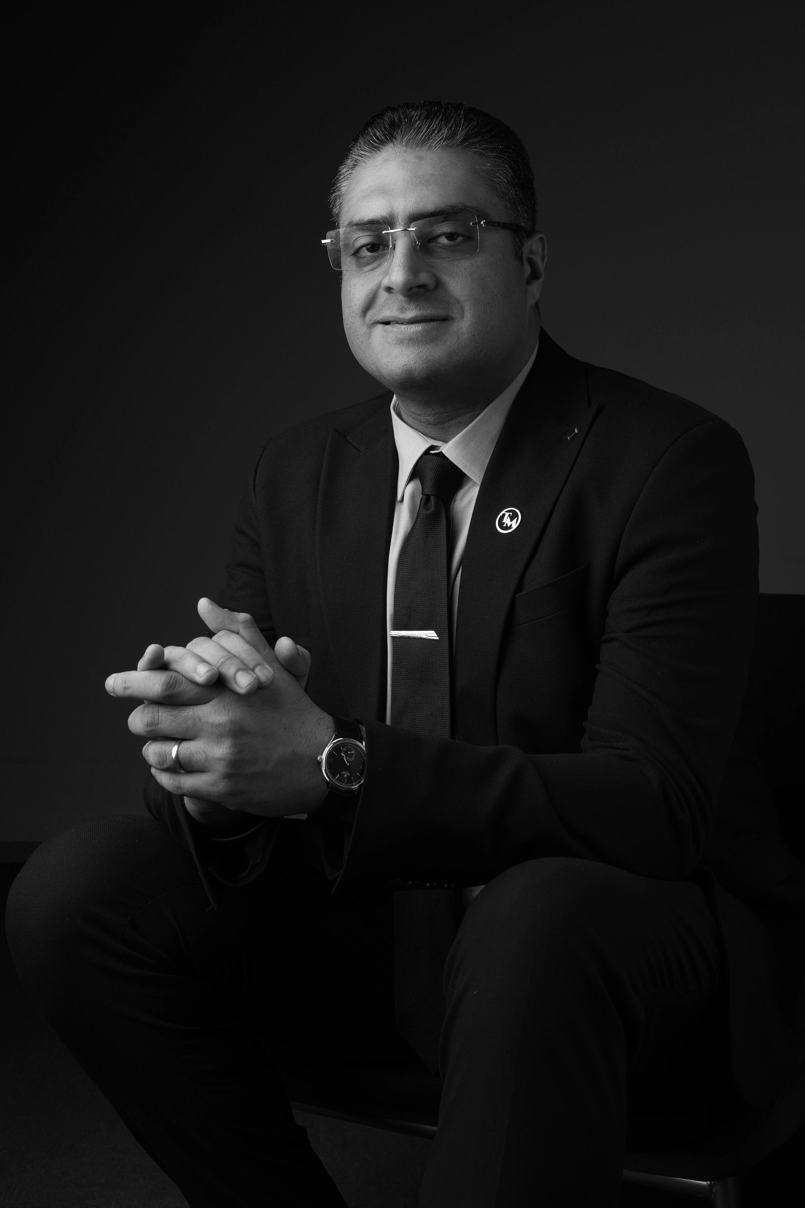 د تامر موسى ابراهيم مدرس جراحة العين والشبكية