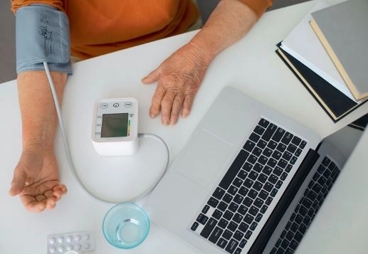 ما هو تحليل Microalbuminuria؟ ولماذا يُطلب لمرضى السكري والضغط