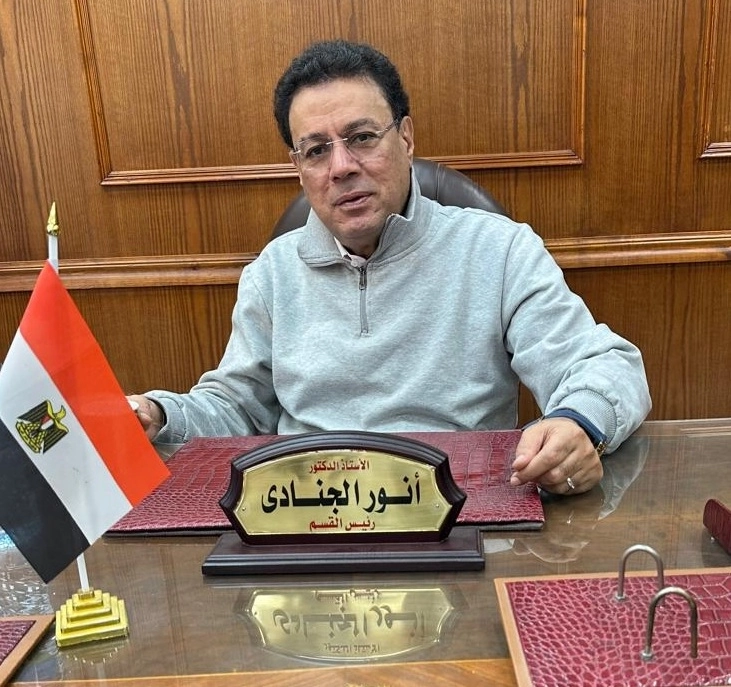 دكتور انور احمد الجنادى أستاذ امراض الصدر والحساسية