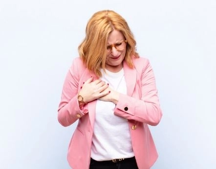 هل خراج الثدي خطير؟ أسبابه أعراضه وطرق العلاج الفعالة