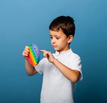متى يحتاج طفلك لتحليل إدراكي؟ مؤشرات هامة للآباء