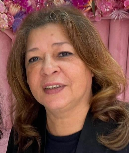 الأستاذة الدكتورة ايمان لبيب أستاذة جراحة التجميل