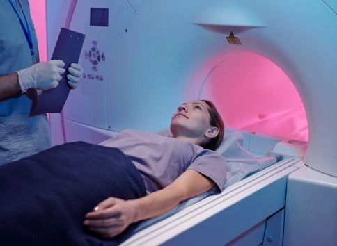 ما هي أشعة الرنين المغناطيسي الوظيفي fMRI ولماذا تُطلب