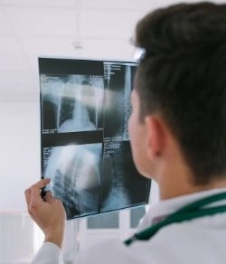 ما هي أشعة PET/MRI؟ ولماذا يطلبها الطبيب