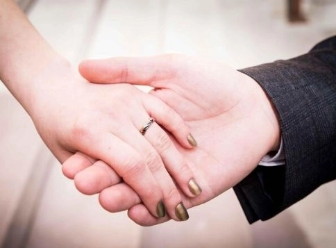 علامات واسباب ضعف شخصية الخطيب وطرق علاجها