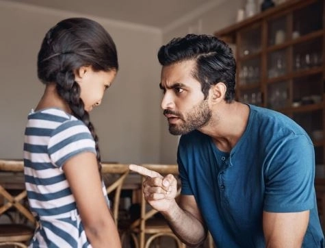 تدخل أهل الزوج في تربية الأطفال أسبابه أنواعه وأذكى الطرق للتعامل معه