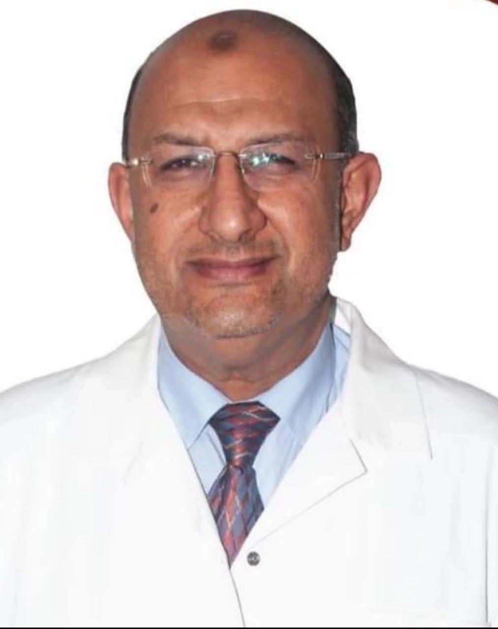 دكتور احمد فهمي الوتيدي استشاري أول واستاذ مشارك جراحة القلب