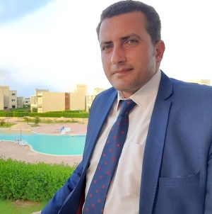 دكتور عمر محمد غلاب دكتوراه أمراض الدم و الباطنة