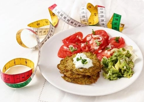 رجيم أتكنز المراحل والفوائد والعيوب ونصائح مهمة