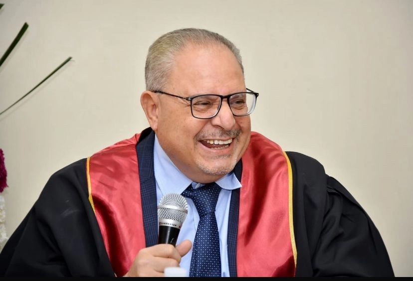 دكتور محمد محمد نصار استاذ اللثة وزراعة الأسنان