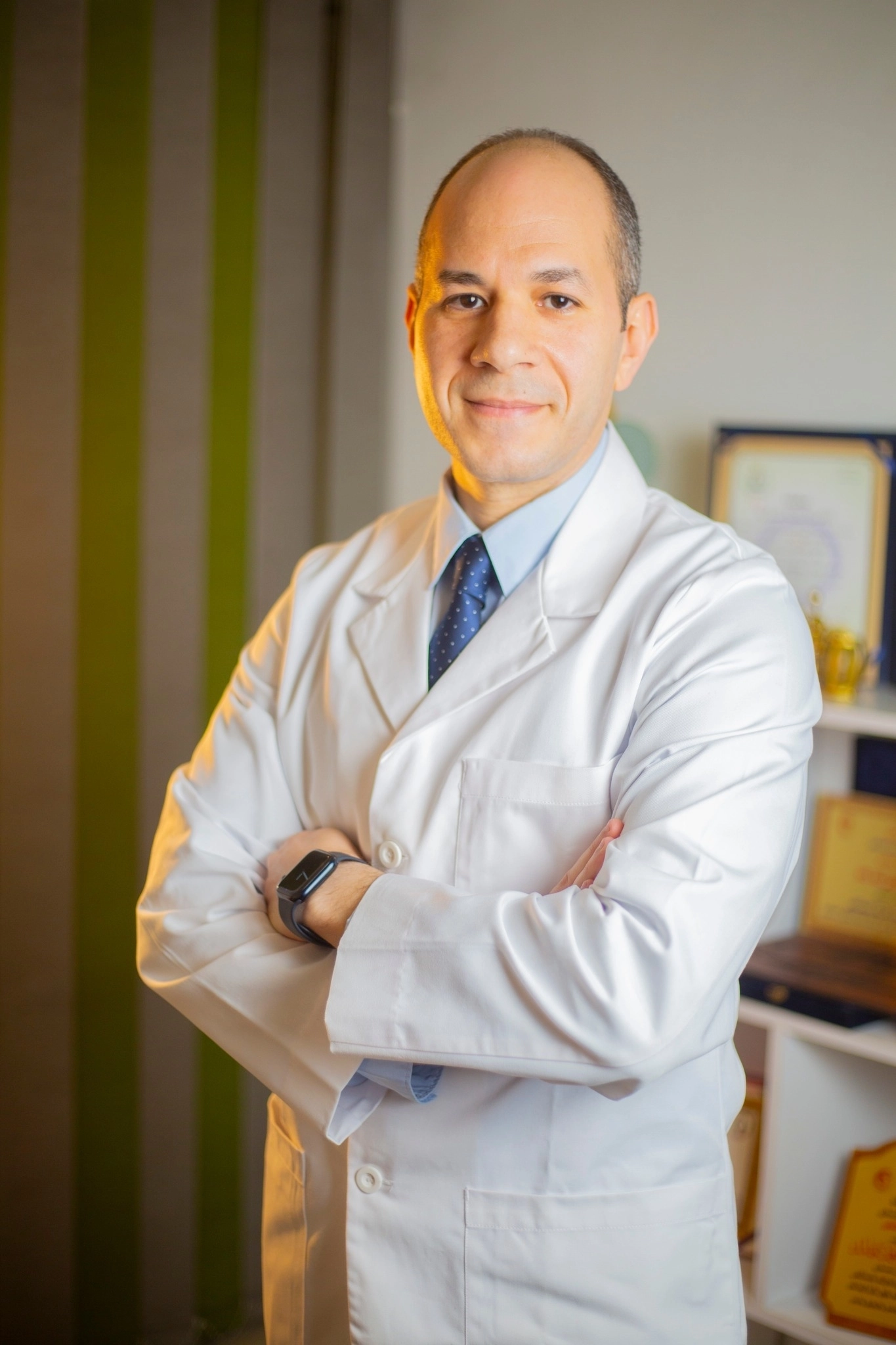 دكتور حسام زغلول إستشارى طب وجراحة العين