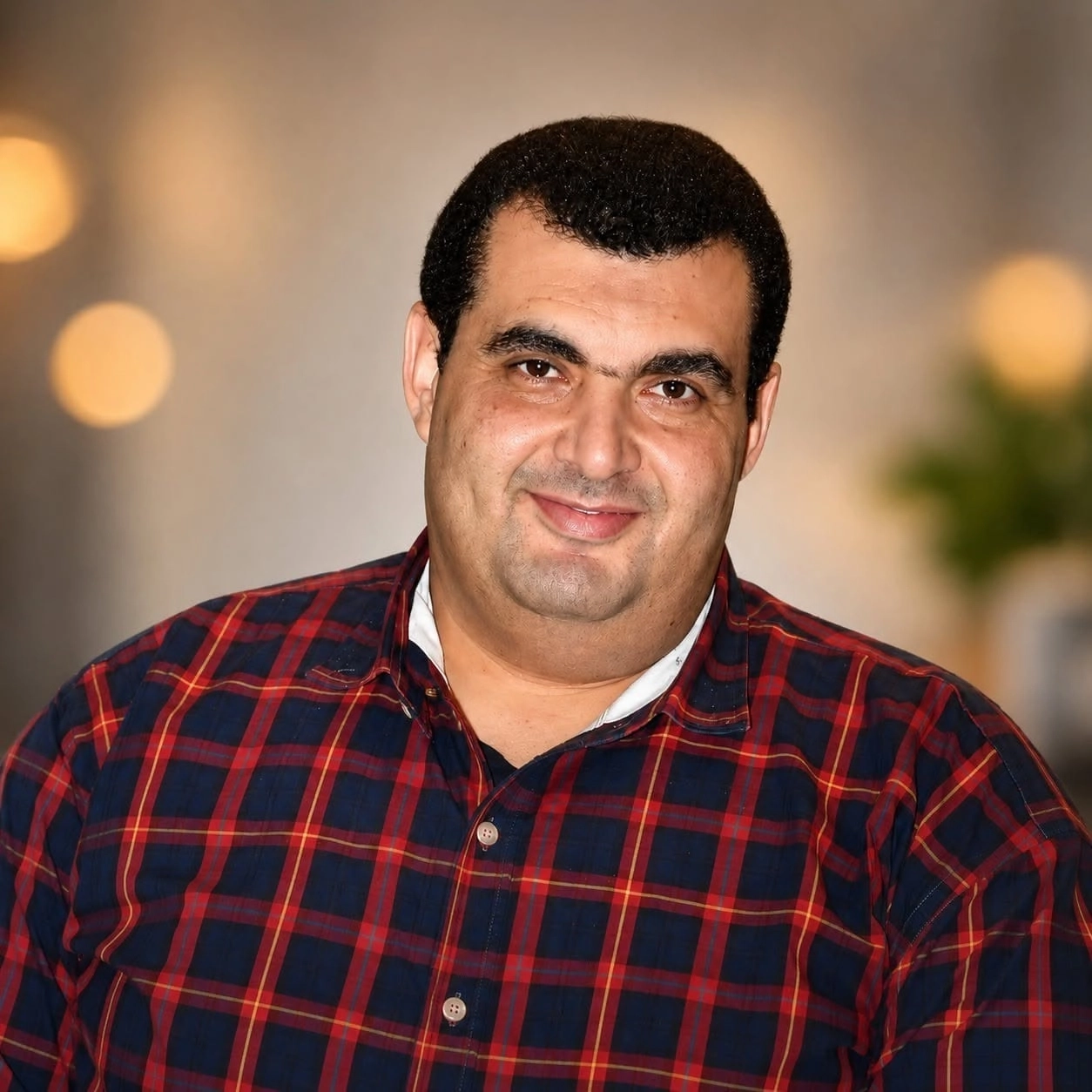 دكتور معتز نور الدين اخصائى طب الاطفال