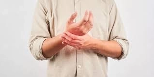 تنميل اليدين والقدمين وعلاقتها بضغط الأعصاب في العمود الفقري مع د. وليد إبراهيم شلبي