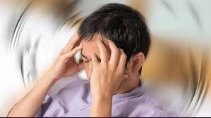 الدوخة وضعف التوازن: هل السبب عصبي أم من المخ؟ مع د. هشام الحناوي