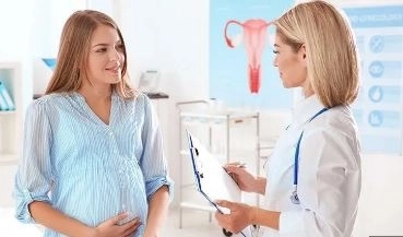 المتابعة الدورية لأمراض النساء والتوليد أساس صحة المرأة وحمل آمن