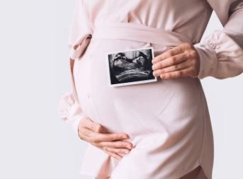 الولادة بالقيصرية التجميلية مع دكتور محمد حامد يحيى جمال المظهر 