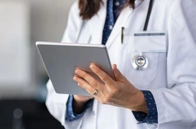 التجميل النسائي: أحدث الأساليب لتحسين المظهر وتعزيز الثقة بالنفس