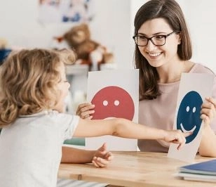 تعديل سلوك الأطفال: خطوة أساسية لبناء جيل سوي نفسيًا واجتماعيًا