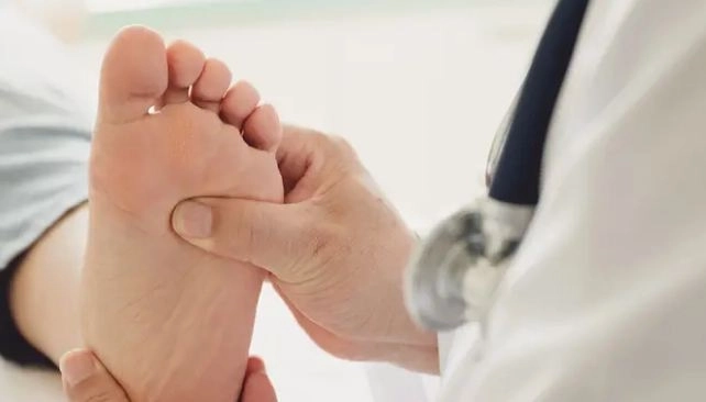 علاج القدم السكري وتشخيص مضاعفاته مع دكتور رفيق عدلى ويصا 