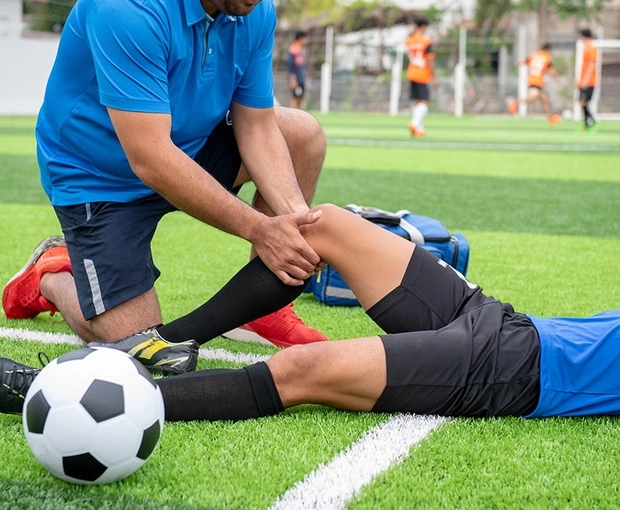 علاج إصابات الملاعب والتأهيل الرياضي مع دكتور محمد غانم الفلاح 