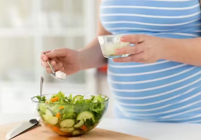 تغذية الحوامل أثناء الرضاعة: مع دكتورة هبة الخربوطلى تغذية الحوامل أثناء الرضاعة: مع دكتورة هبة الخربوطلى