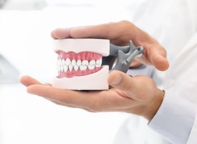 الجراحة التجميلية للأسنان والفكين: مع دكتور احمد عبد الغنى شرارة الجراحة التجميلية للأسنان والفكين: مع دكتور احمد عبد الغنى شرارة