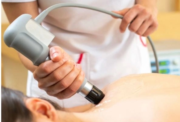 العلاج الطبيعي بالموجات التصادمية (شوك ويف) مع دكتور عمرو مختار العلاج الطبيعي بالموجات التصادمية (شوك ويف) مع دكتور عمرو مختار