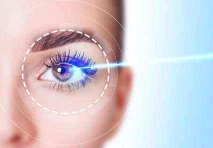 تصحيح الإبصار بالليزر: مع دكتور طارق عبد الرازق 