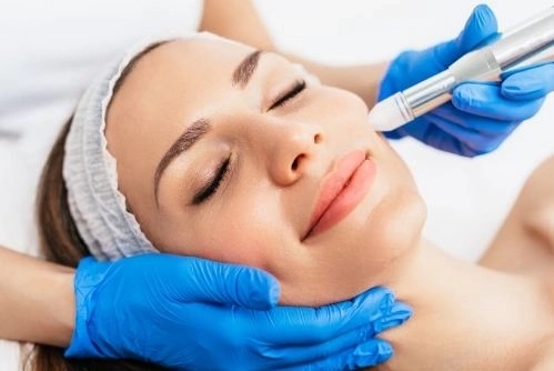 جلسات تجميل غير جراحية مع دكتورة ولاء جودة 