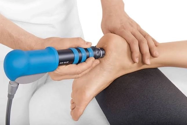 جلسات جهاز Shock Waves (الموجات التصادمية) مع دكتور مينا سمير 