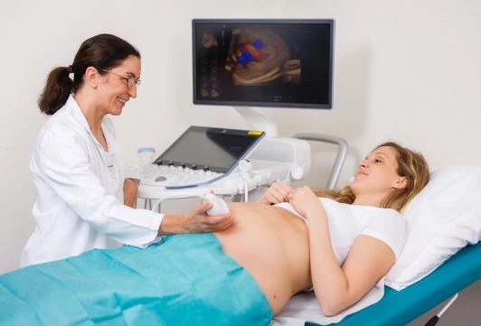 متابعة الحمل وفحوصات طب الجنين مع دكتورة دينا مصطفى 